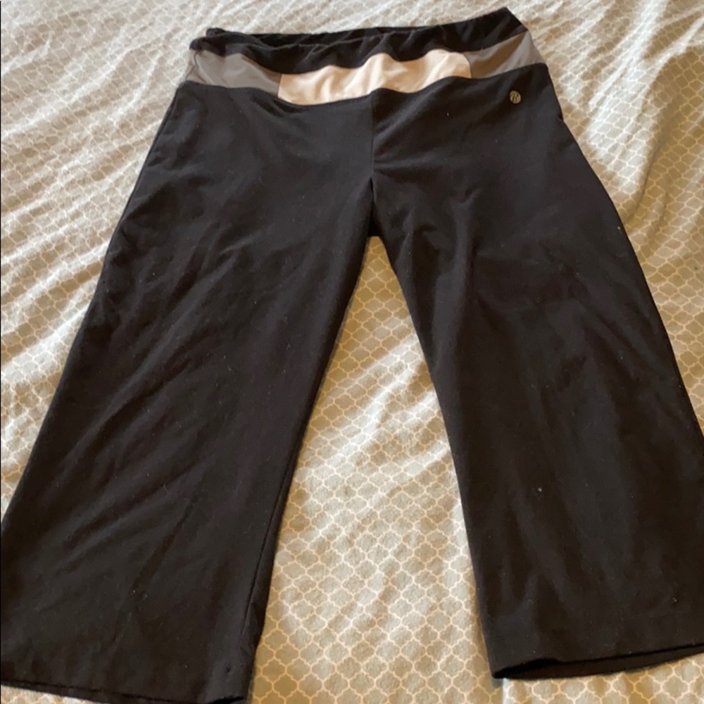 ❤️3/$15❤️  Bally Capri large